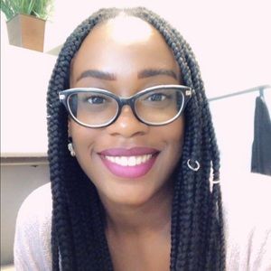 Meet your Posher, Ayisola